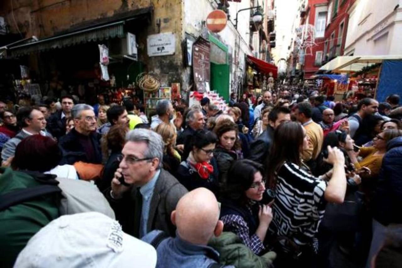 Home In Love: Vicoletto Dei Presepi Napoli Bagian luar foto