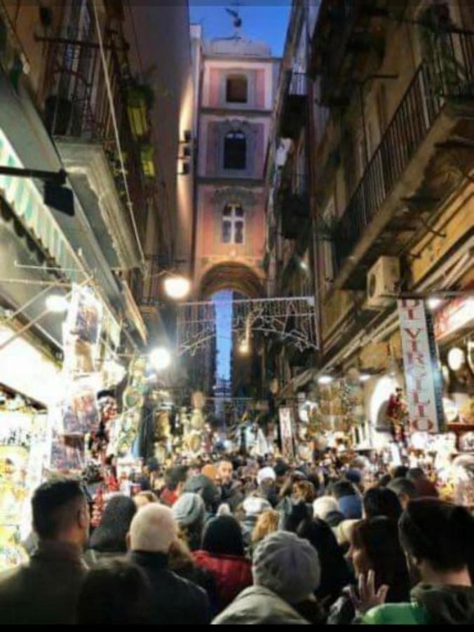 Home In Love: Vicoletto Dei Presepi Napoli Bagian luar foto