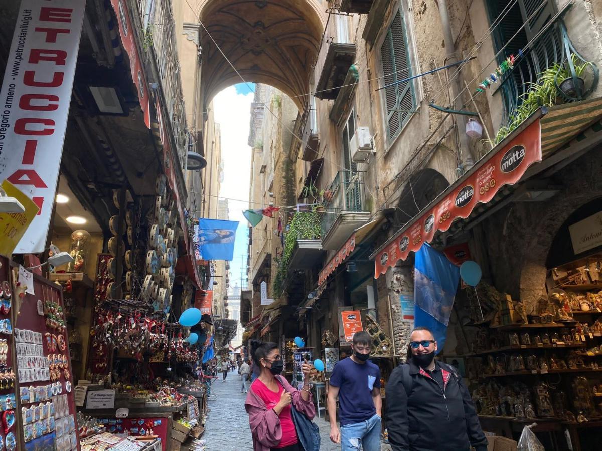 Home In Love: Vicoletto Dei Presepi Napoli Bagian luar foto