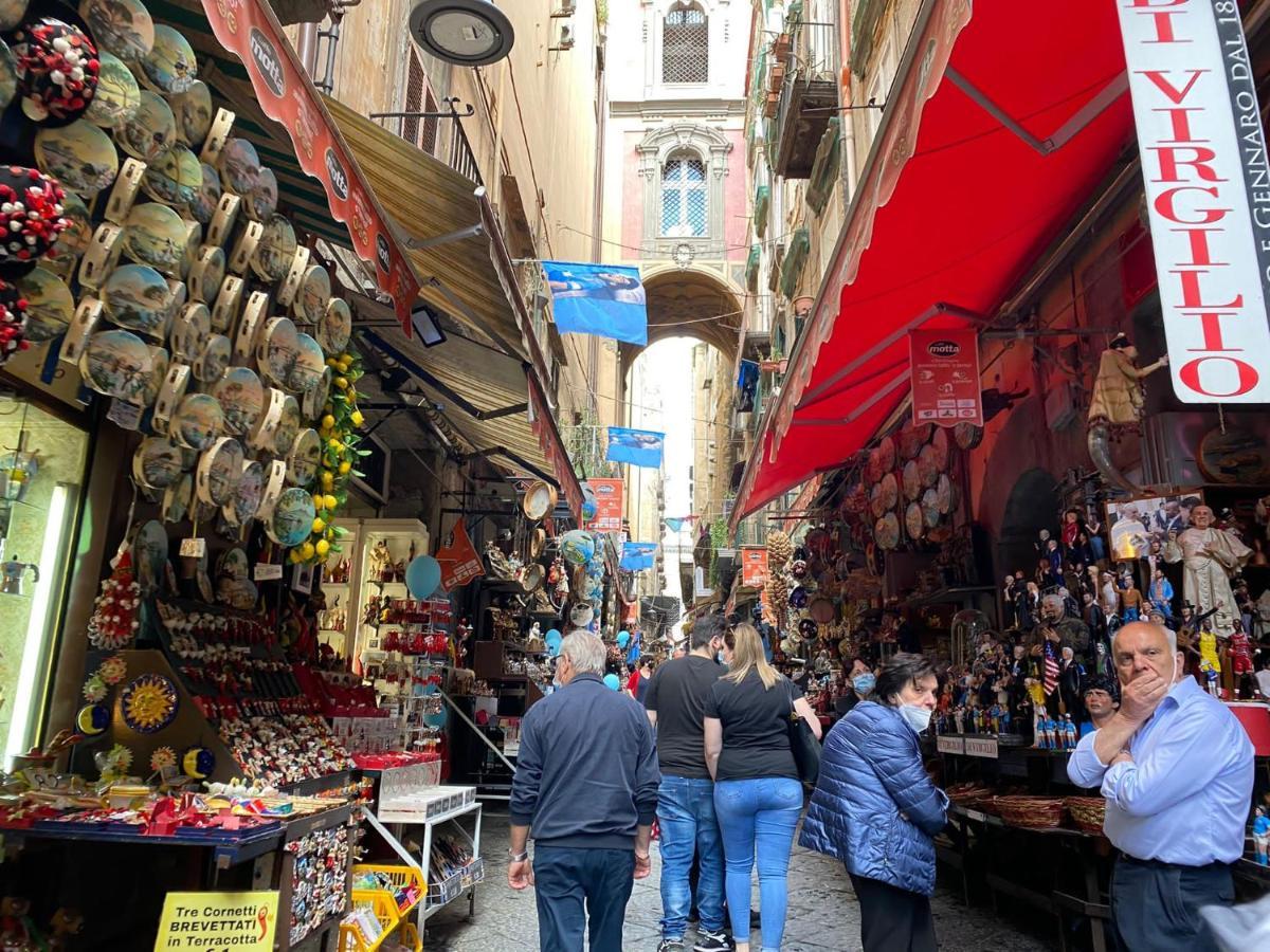 Home In Love: Vicoletto Dei Presepi Napoli Bagian luar foto